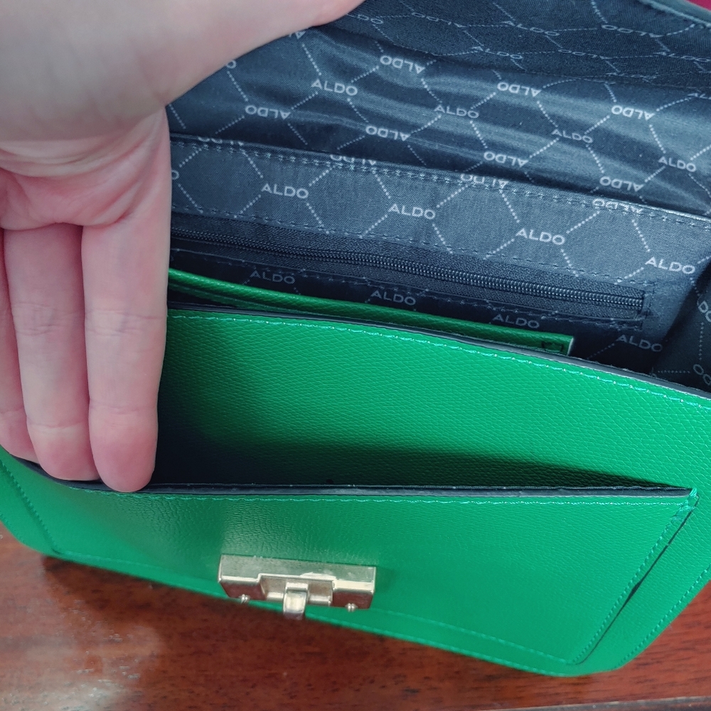 🦚 AVAILABLE IN BUNDLE!/ Green, purple and Gold Shoulder bag or Handbag from A - Picture 11 of 14